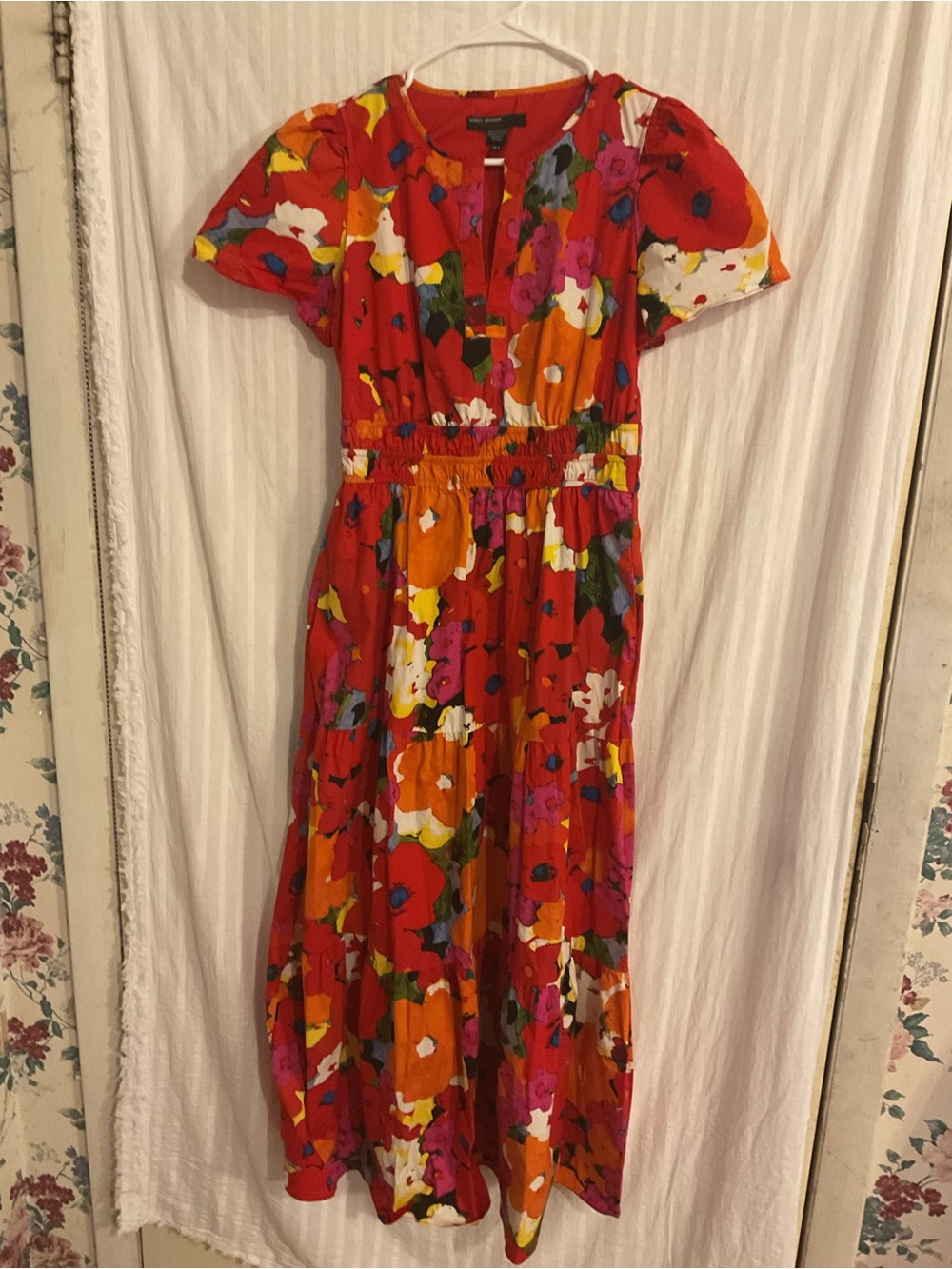 MAGGIE LONDON TIERD MAXI DRESS FLORAL COLORS w/POCKETS SZ.4 /